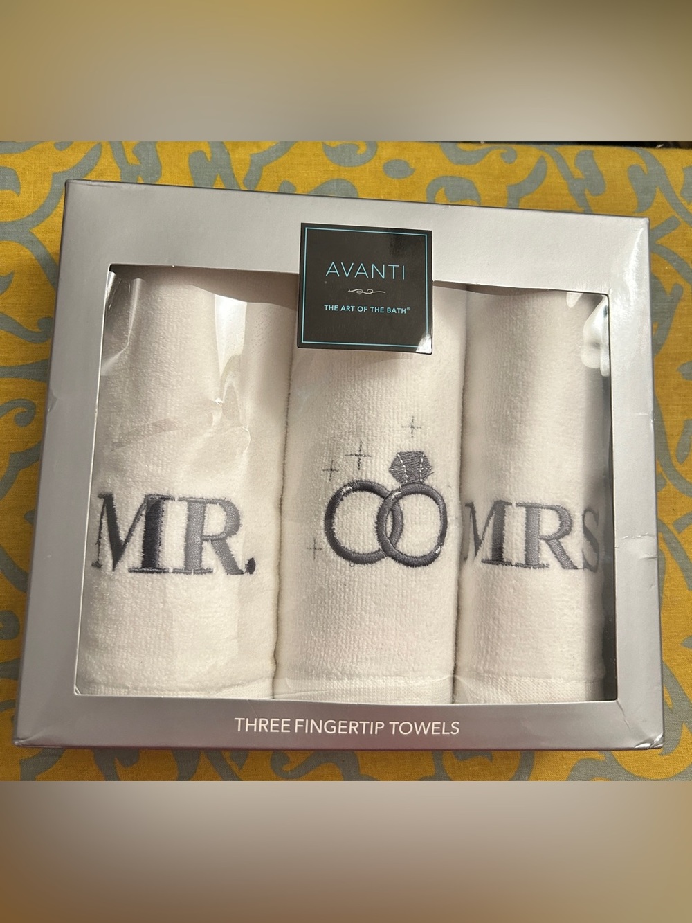 Avanti White Fingertip Towel Set with Gray Embroidery — MR./MRS./Rings